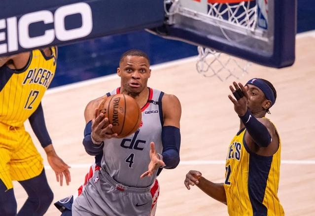 特的三分射 特的三分射