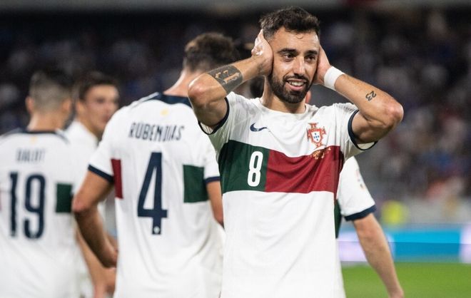 端和替补席 端和替补席