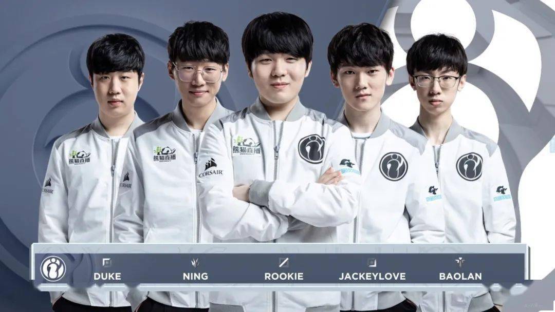 小村落里踢 小村落里踢