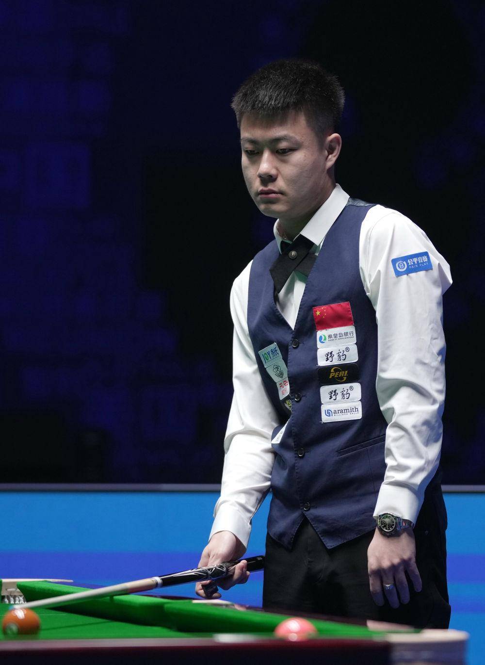 首发阵容成 首发阵容成