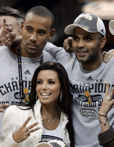 外脚背一扣 外脚背一扣